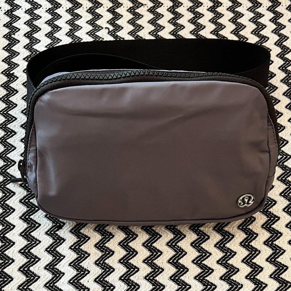 Dusky Lavender Black Granite lululemon Everywhere Belt Bag EBB 1L